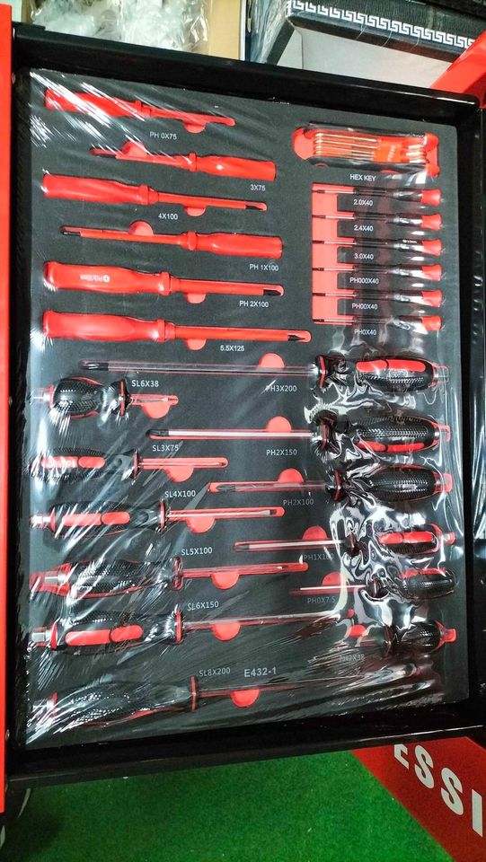 XXL-Werkstattwagen komplett Neu.