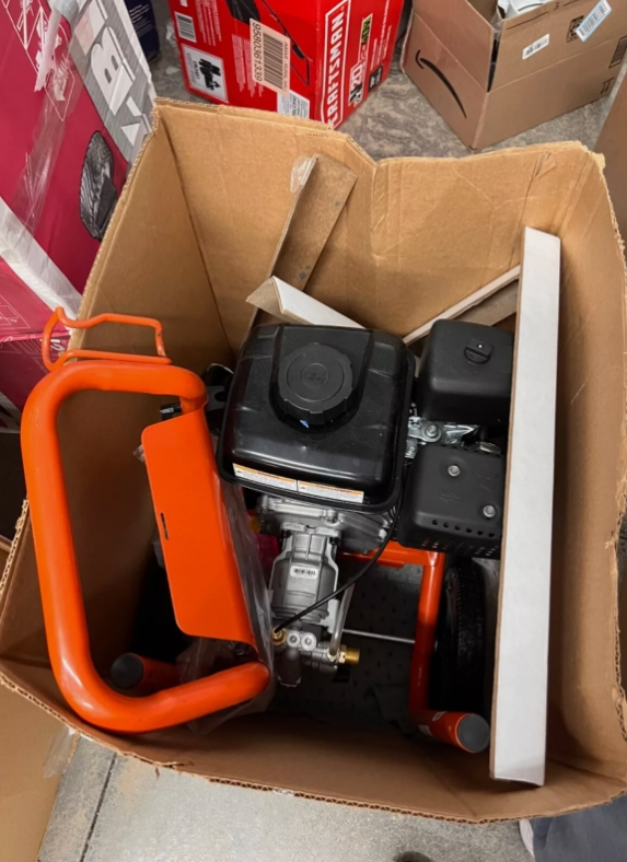 BRAND NEW - 3200psi Murray Pressure Washer