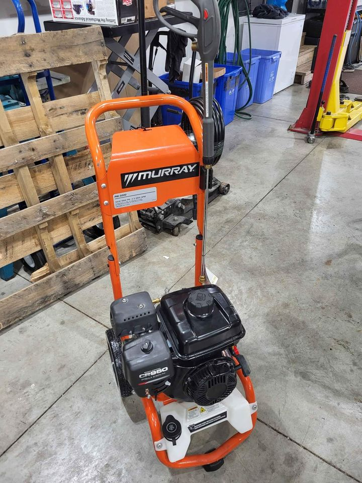 BRAND NEW - 3200psi Murray Pressure Washer